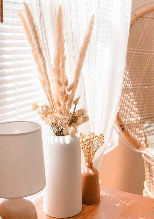 Vaso com Flores Secas: Autêntica Beleza que Perdura