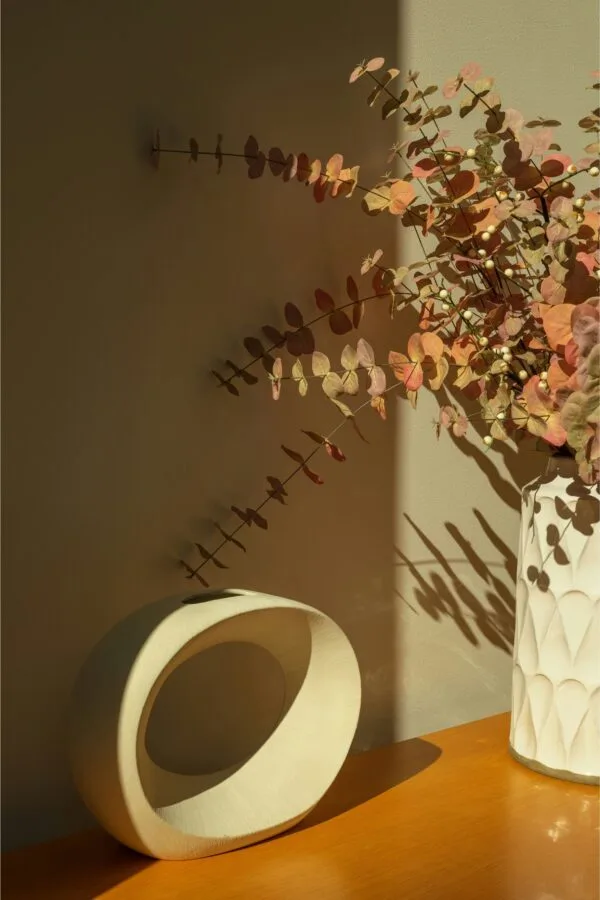 Molho de Eucalipto Natural Castanho para uma Decoração Vibrante