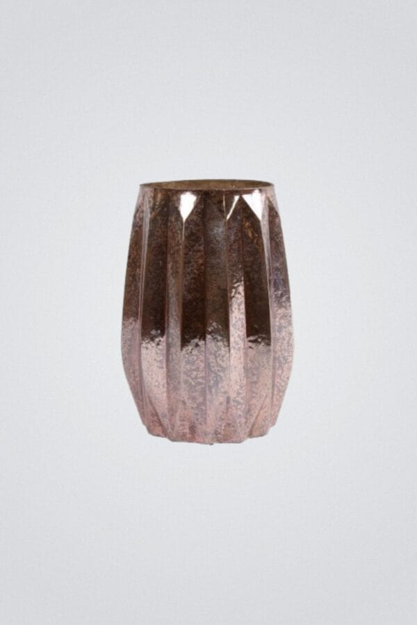 Vaso Rosa com Textura de Gomos em fundo cinza